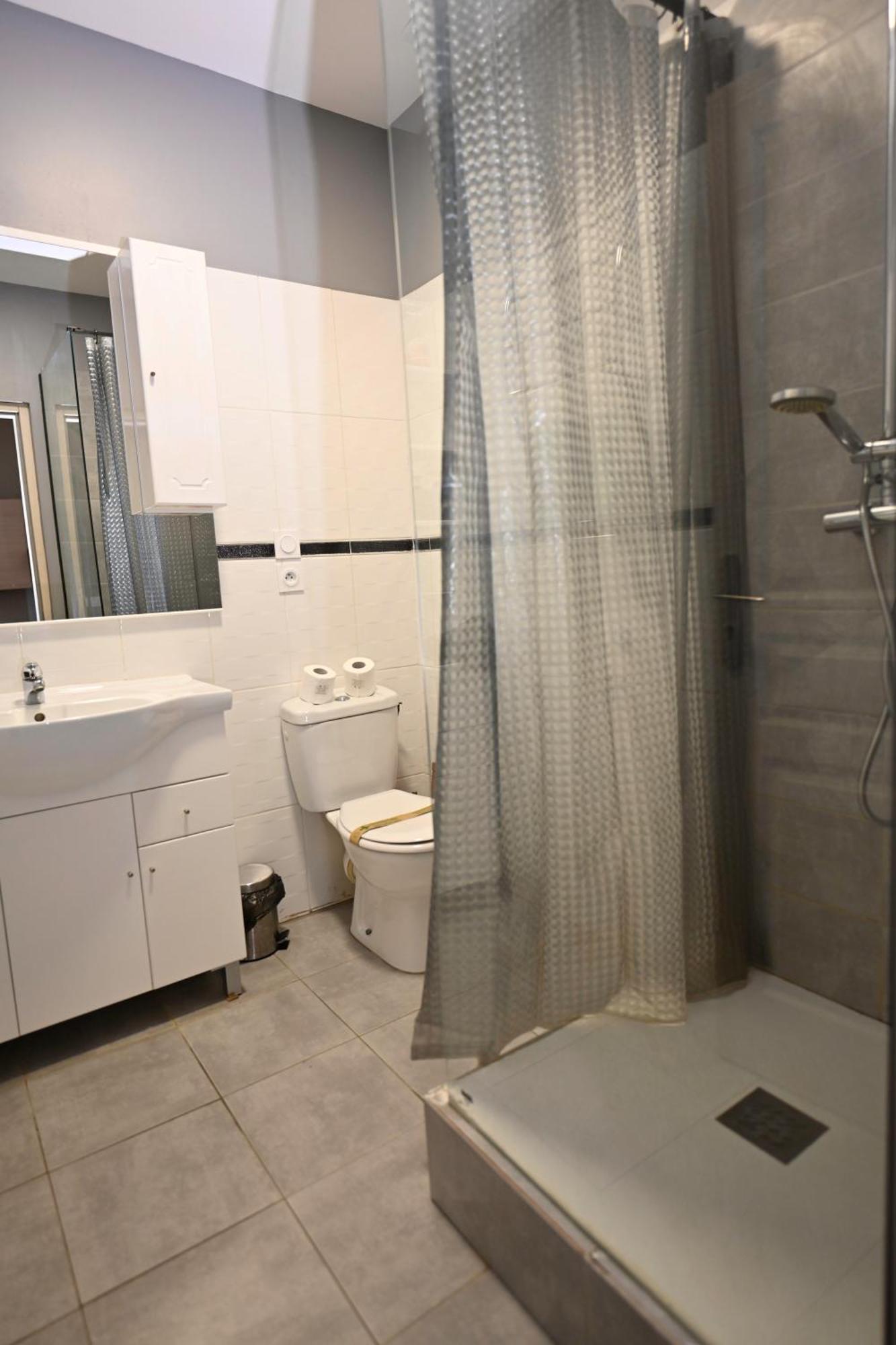 Saëns 4-T3 avec garage privé optionnel-Centre historique et plages à 16km ! Béziers Exterior foto